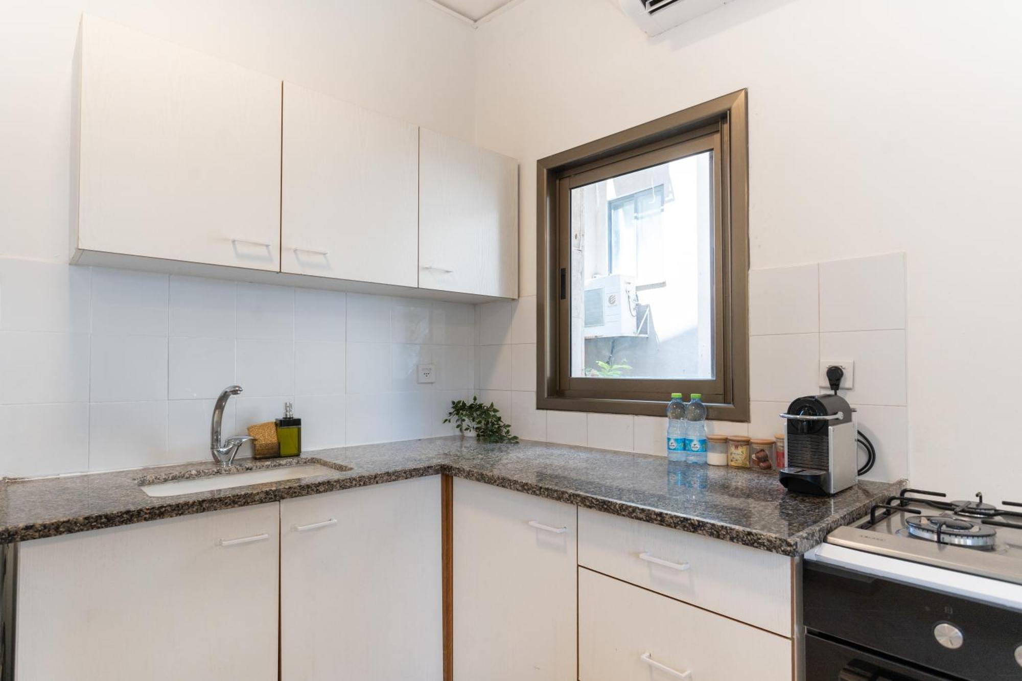 Eliezer Ben Yehuda Residence With Shelter Tel Aviv Bagian luar foto