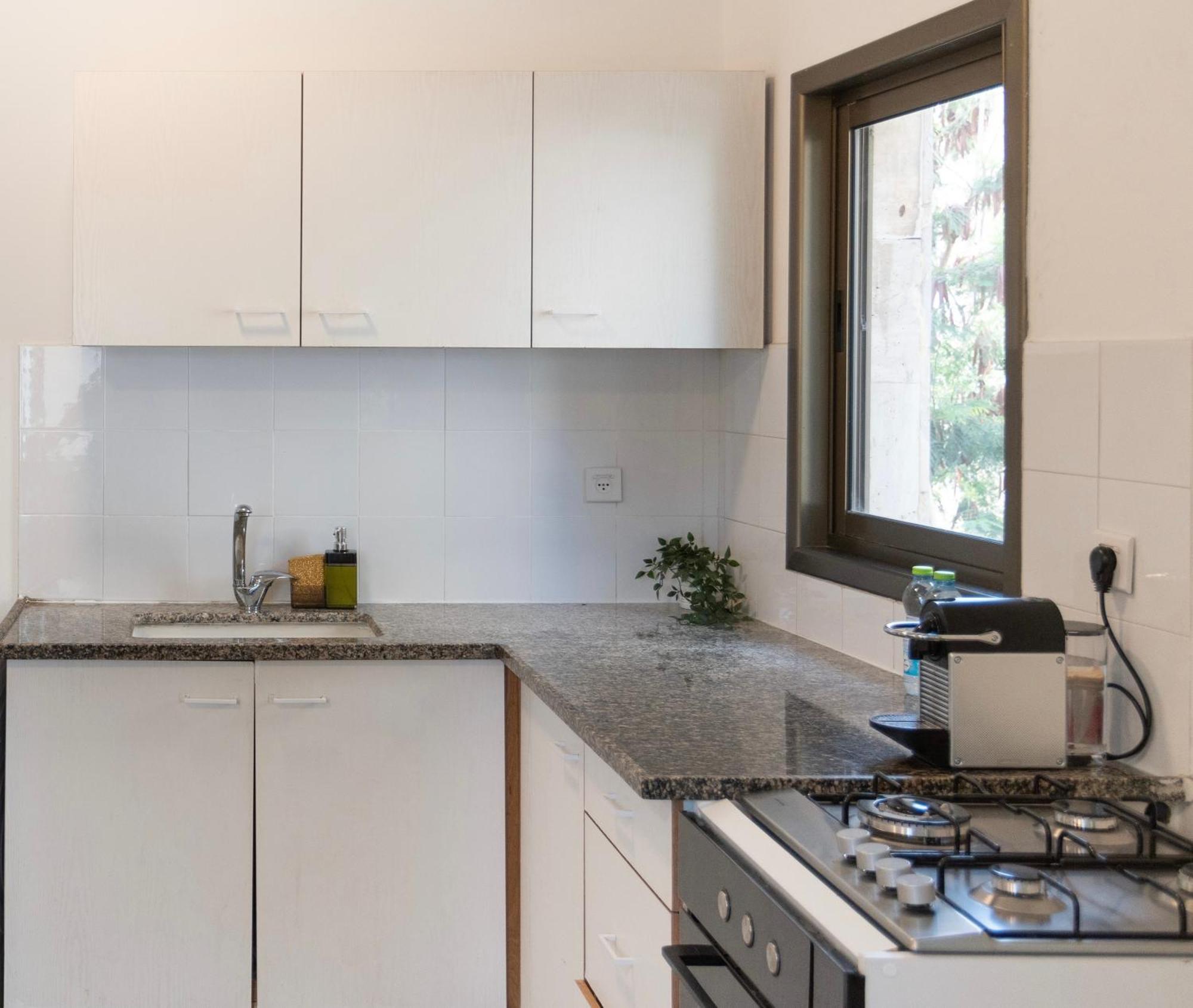 Eliezer Ben Yehuda Residence With Shelter Tel Aviv Bagian luar foto