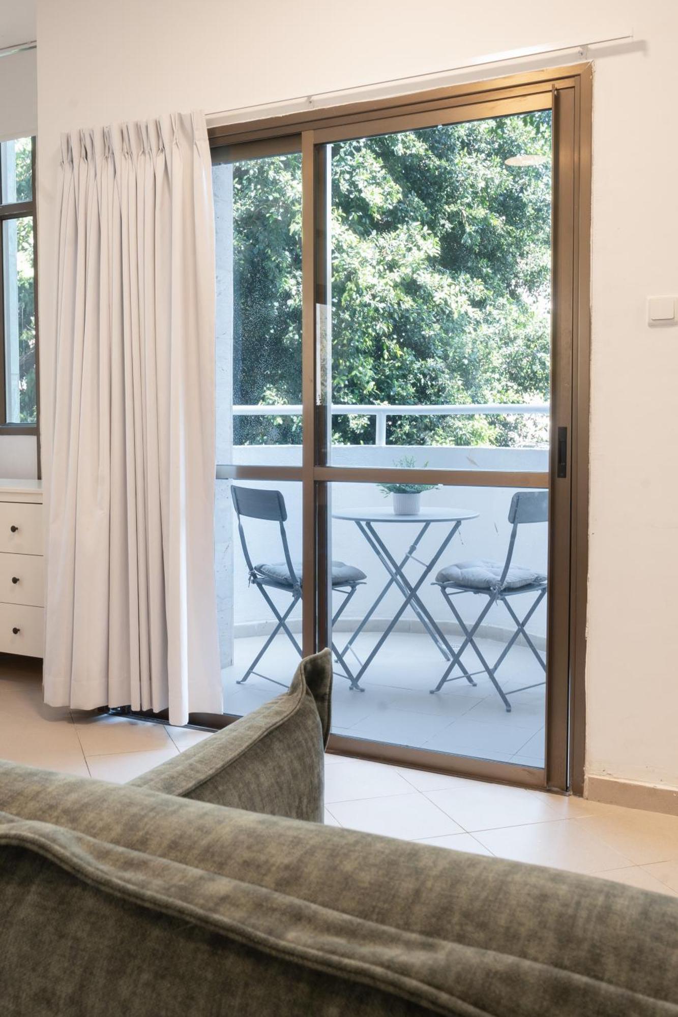 Eliezer Ben Yehuda Residence With Shelter Tel Aviv Bagian luar foto