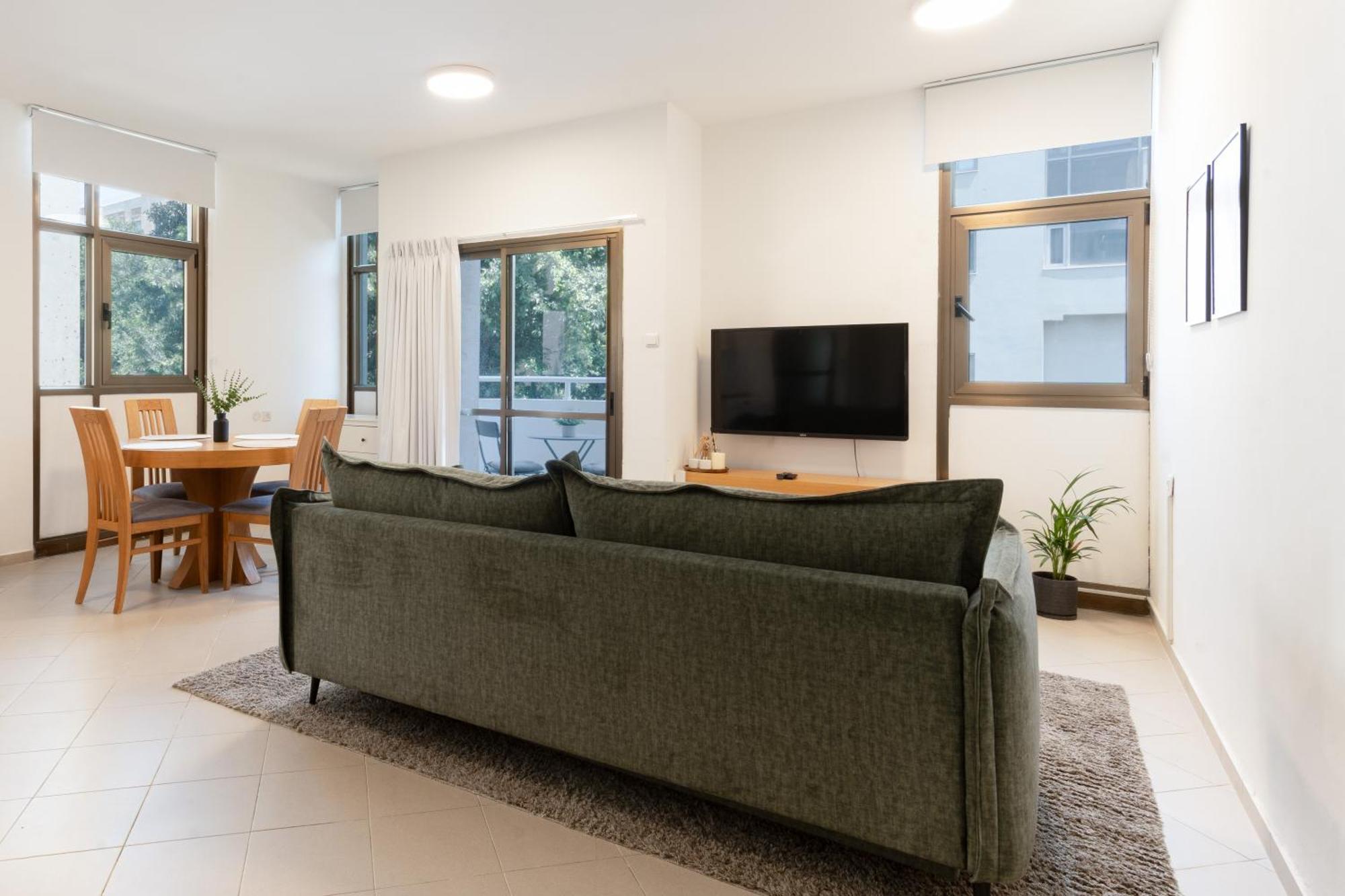 Eliezer Ben Yehuda Residence With Shelter Tel Aviv Bagian luar foto