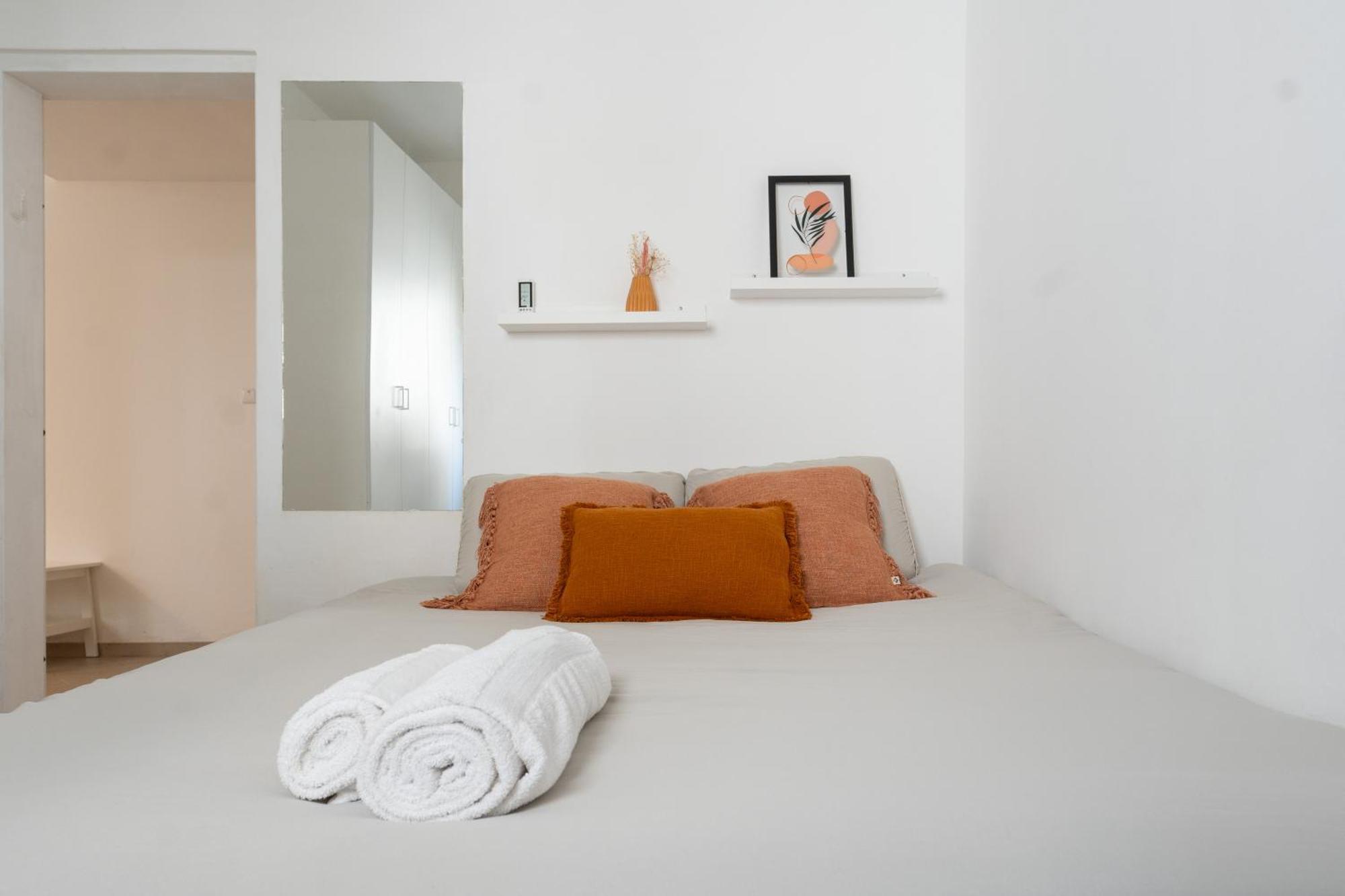 Eliezer Ben Yehuda Residence With Shelter Tel Aviv Bagian luar foto