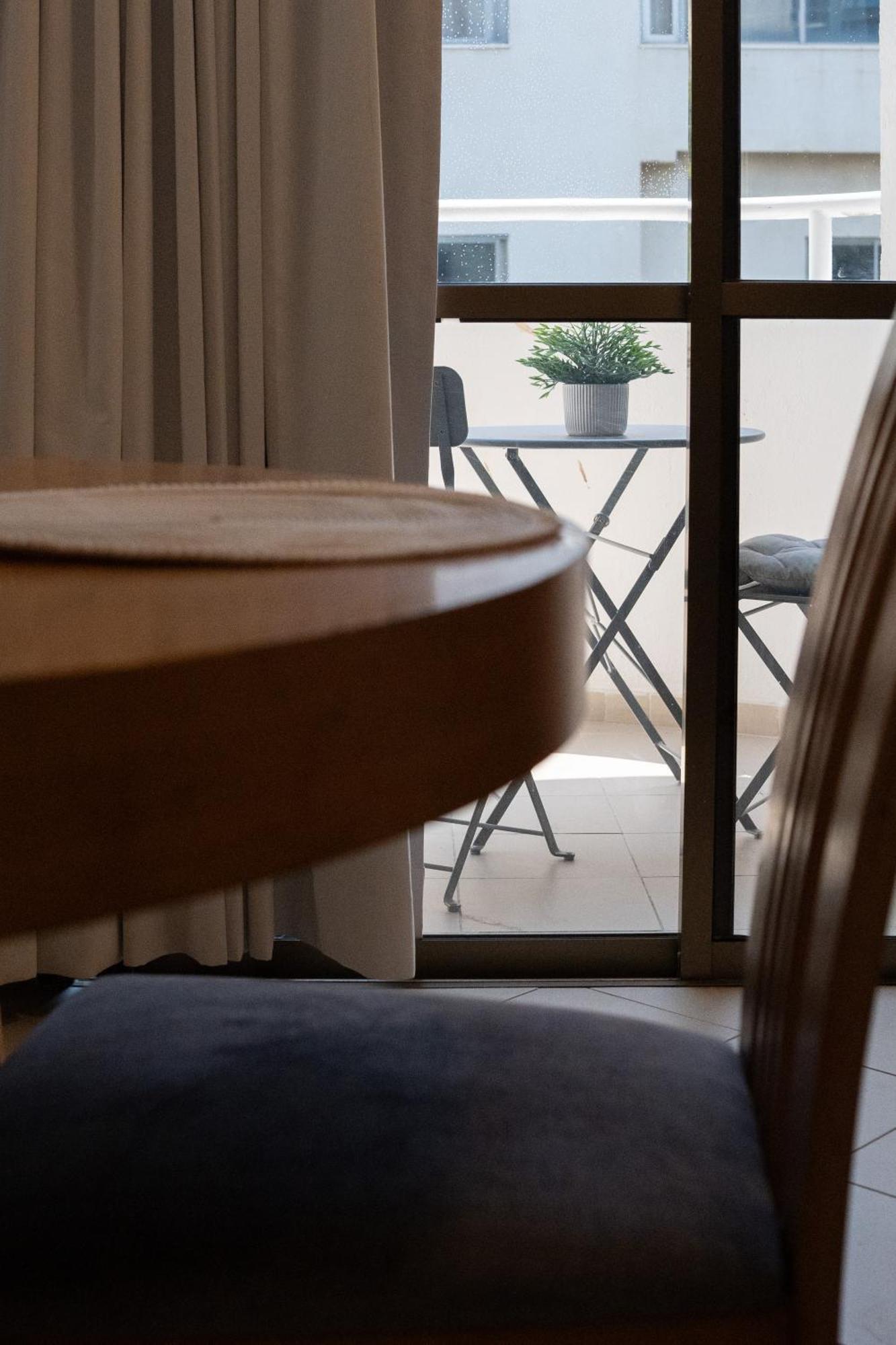 Eliezer Ben Yehuda Residence With Shelter Tel Aviv Bagian luar foto